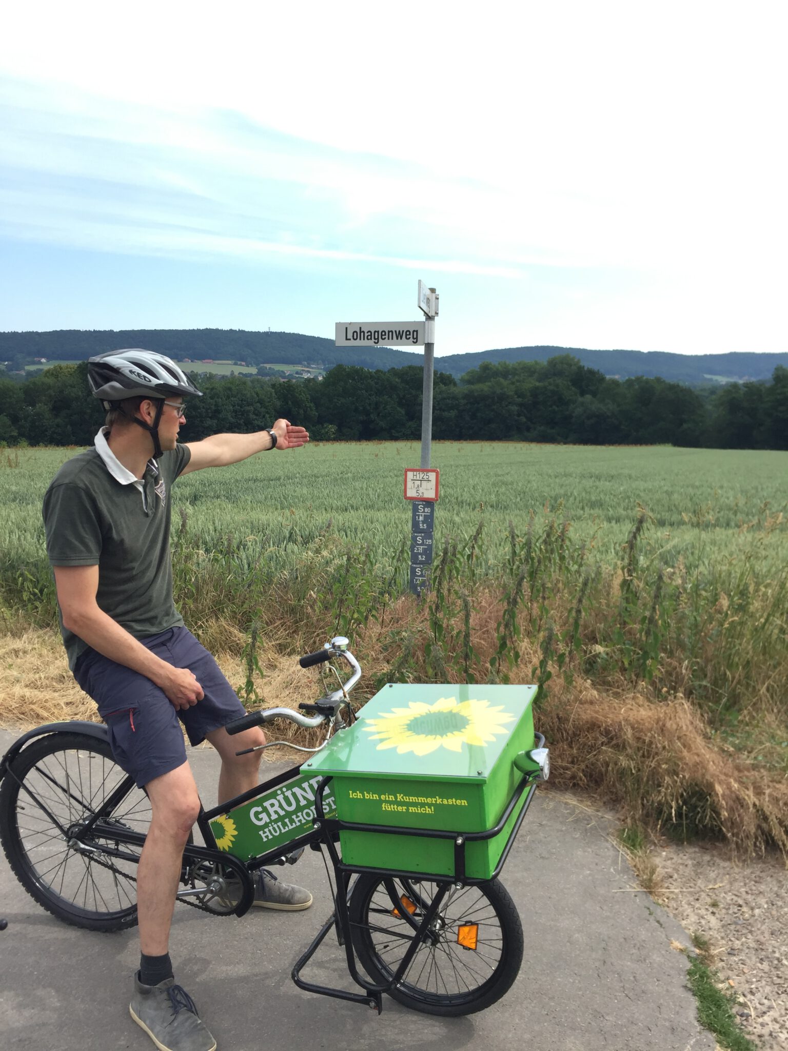 Kummerkasten aufgestellt (es ist natürlich ein Fahrrad